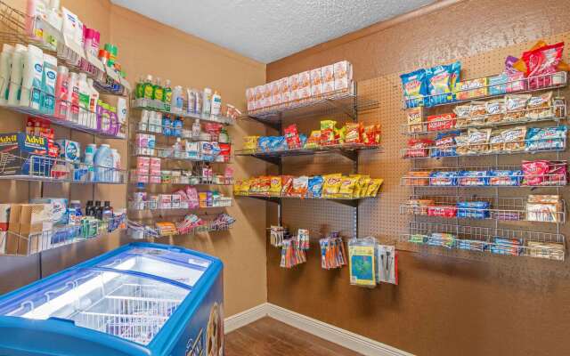 Quality Inn & Suites I-35 near Frost Bank Center