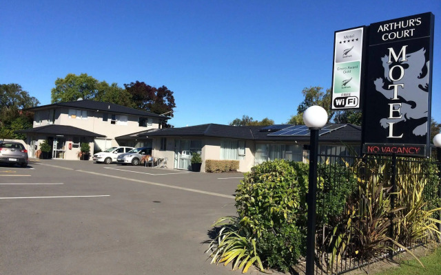 Arthur's Court Motor Lodge