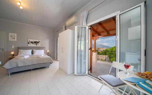 Mary's Studios & Apartment