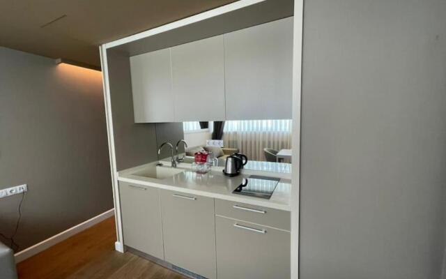 Leo Group BEST LUXURY SUITE 2537 Alliance Palace