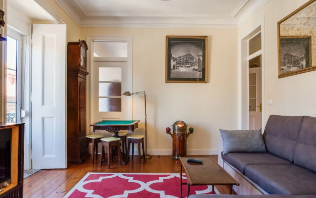JOIVY Lovely 3BR Apt w/ workspace, nearby Botanical Garden of Lisbon