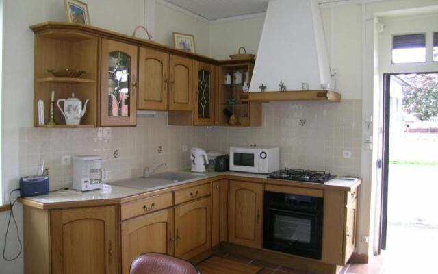 Gîte Verneix, 4 pièces, 6 personnes - FR-1-489-133