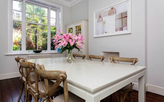 Elegant Home near Kensington High Street