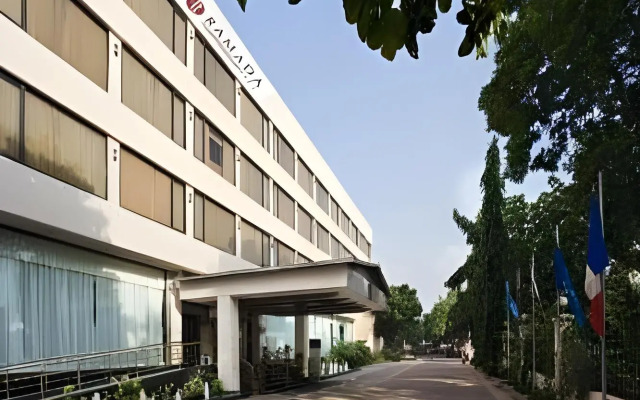 Ramada Plaza by Wyndham Karachi Airport Hotel