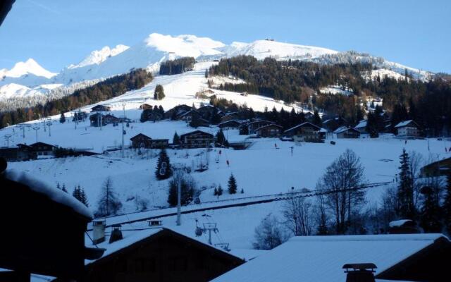 Appartement La Clusaz, 3 pièces, 6 personnes - FR-1-437-53