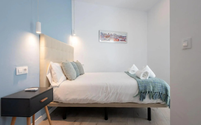 Nine O Clock San Luis Skyview by Valcambre