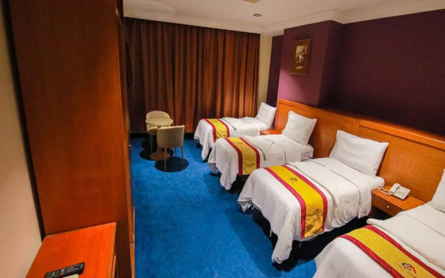 Orouk Al Zahab Al Makeya