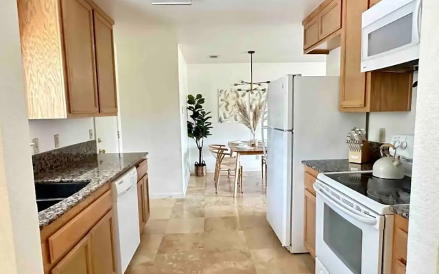 Yosemite Adventure Great Location Condo by Casaoso