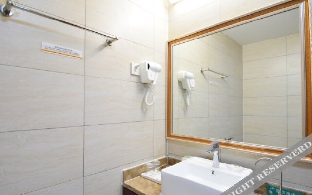 Zhongyuan Holiday Hotel