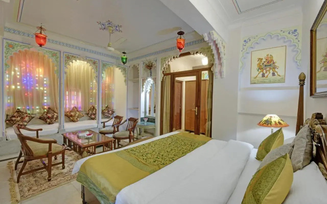 Hotel Raj Palace By Howard