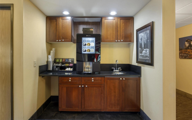 Best Western Plus Columbia River Inn