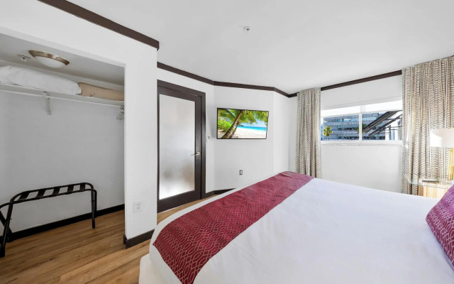 The Shoreline Suites
