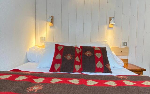 Le 103. Chalet 3 chambres. Terrasse. Parking. wifi.