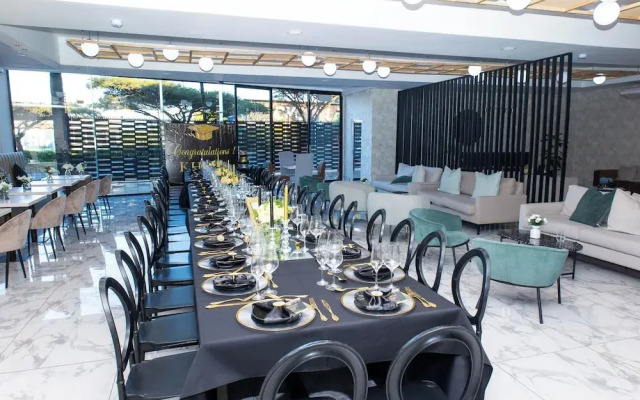 William Nicol Apartments by Monte La Vue