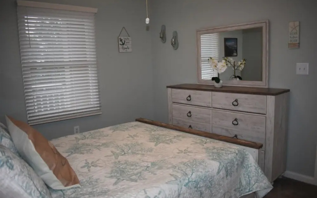 Db301 East Rochester Avenue, Unit 106