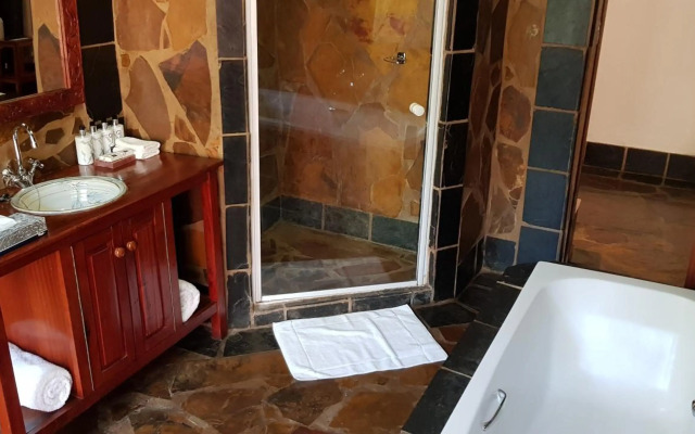 Misty Hills Country Hotel