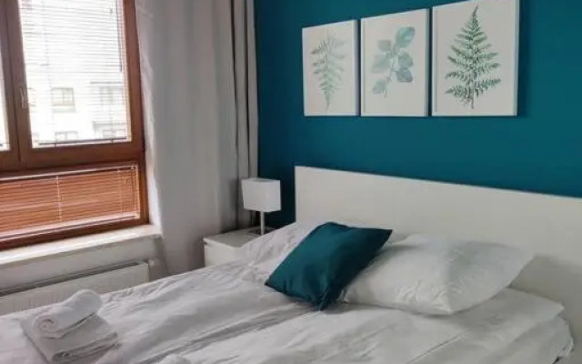 Lovely Apartment vis-a-vis Medicover and Paley Institute