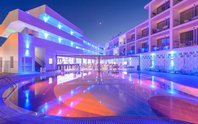 River Rock Hotel
