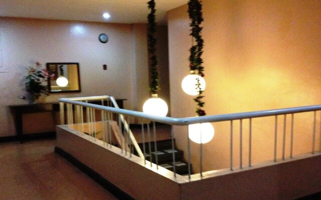 Park Square Inn