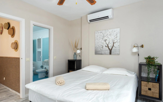 2BR Garden Apartment Albamar