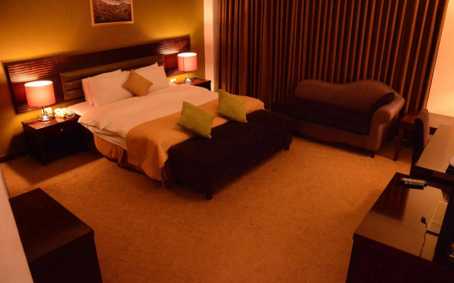 Sandy Le Oriental Hotel