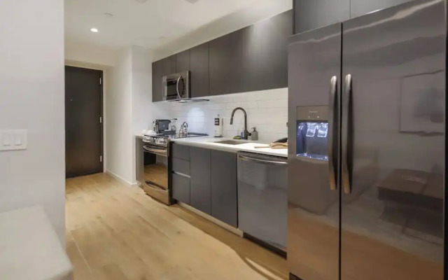 Spacious King Studio at Downtown Miami