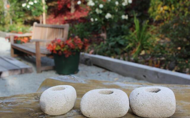 The Paddock Straw Bale Luxury Holiday House