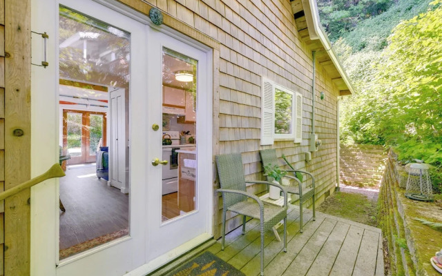 Waterfront Gem w/ 2 Patios on Camano Island