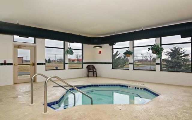 Holiday Inn Express Hotel & Suites Fort Atkinson, an IHG Hotel