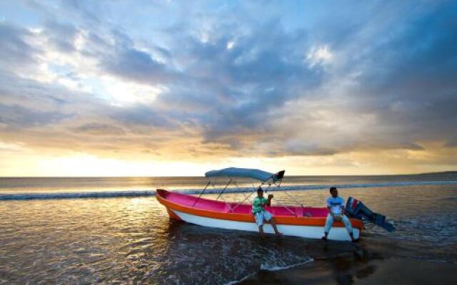 Buena Onda Beach Resort
