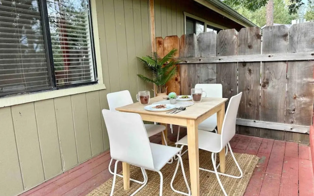 Yosemite Adventure Great Location Condo by Casaoso