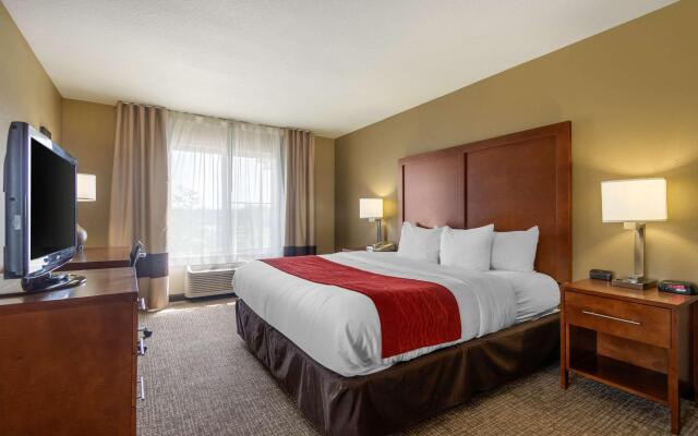 Comfort Inn and Suites Pittsburg