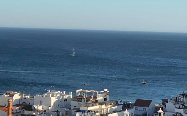 Sunset Haven in Albufeira - Short Walk to Oldtown