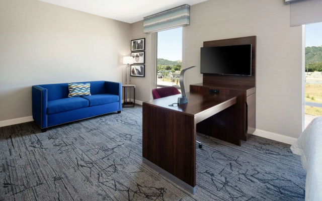 Hampton Inn & Suites Gilroy