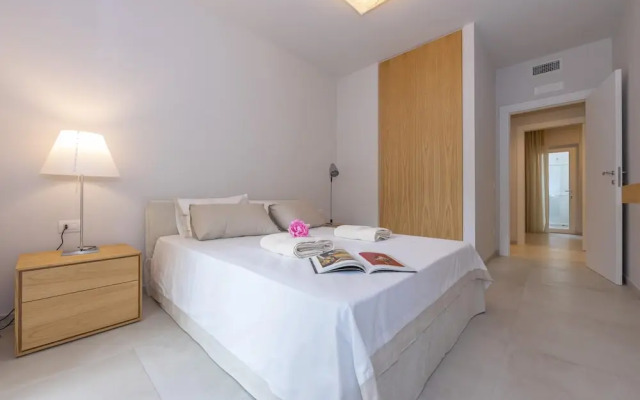 Mina Apartment 100m From Sea