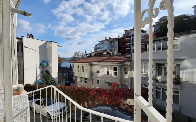 Chic Flat in Sariyer With Balcony and Sea View