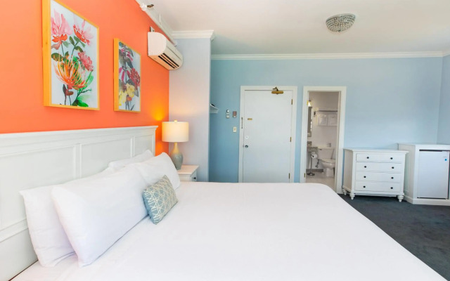 Island House Hotel