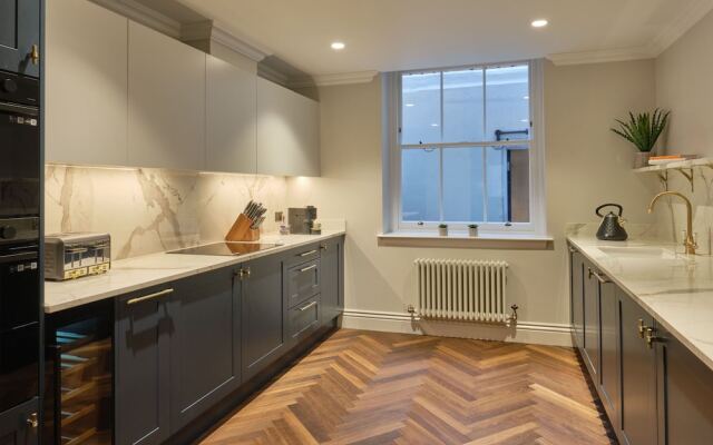 Mayfair Darley House by Viridian Apartments