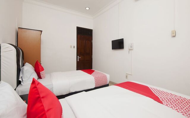 OYO 552 Raz House