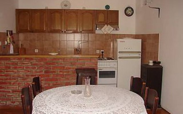 Apartment Marin - 200 m from Garden Festival: A1 Tisno, Island Murter