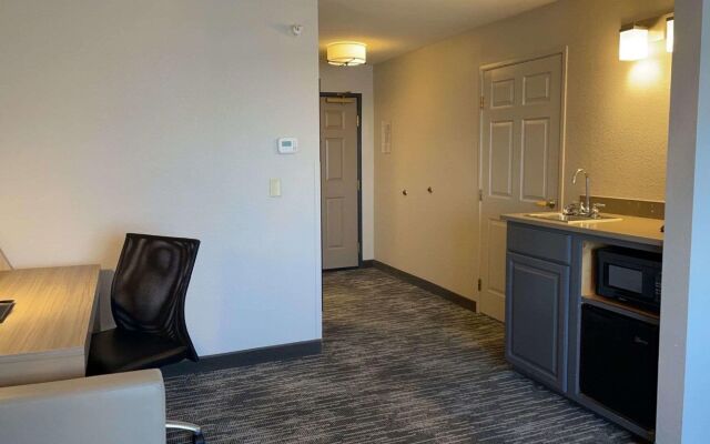 Country Inn & Suites by Radisson, Galena, IL