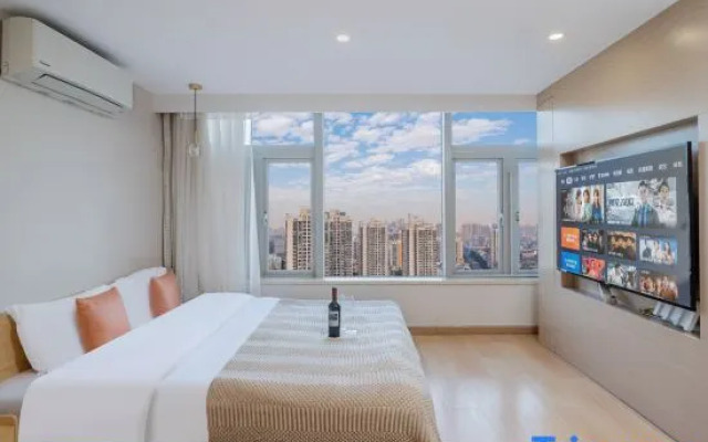 Yingguan Apartment (Guangzhou Lefeng Plaza Shayuan Subway Station Branch)