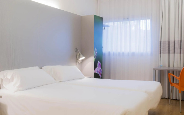 B&B Hotel Girona 2