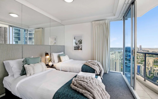 Chevron Renaissance - Wow Stay