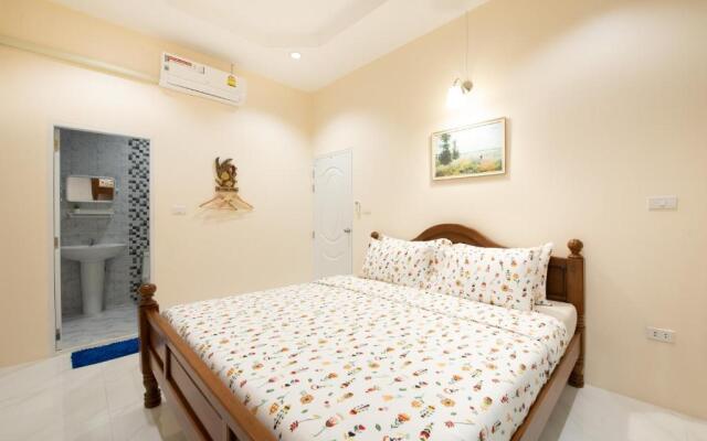 Baan Bussarin (B5) Huahin88