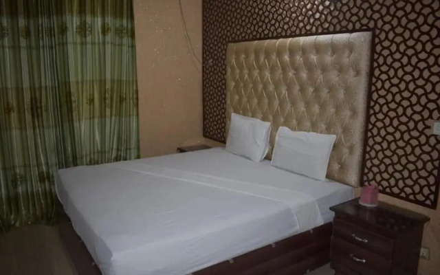 MoonSoon Hotel