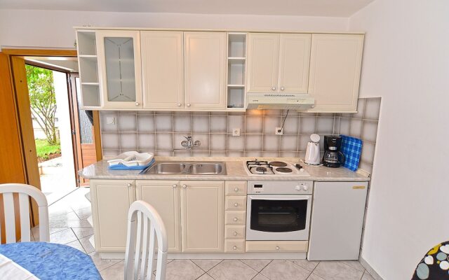 Apartments Creska 629