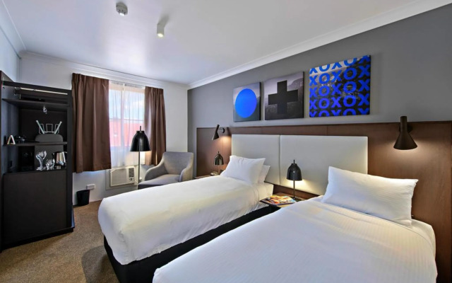 Silkari Urban CKS Sydney Airport Hotel