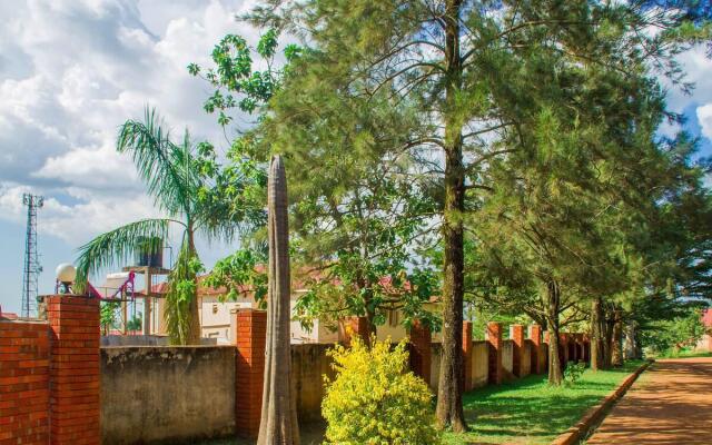 Crown Hotel Hoima