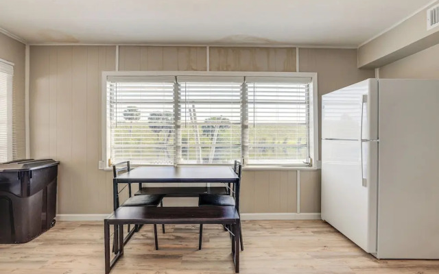 Sun-soaked Okeechobee Retreat w/ Canal Views!